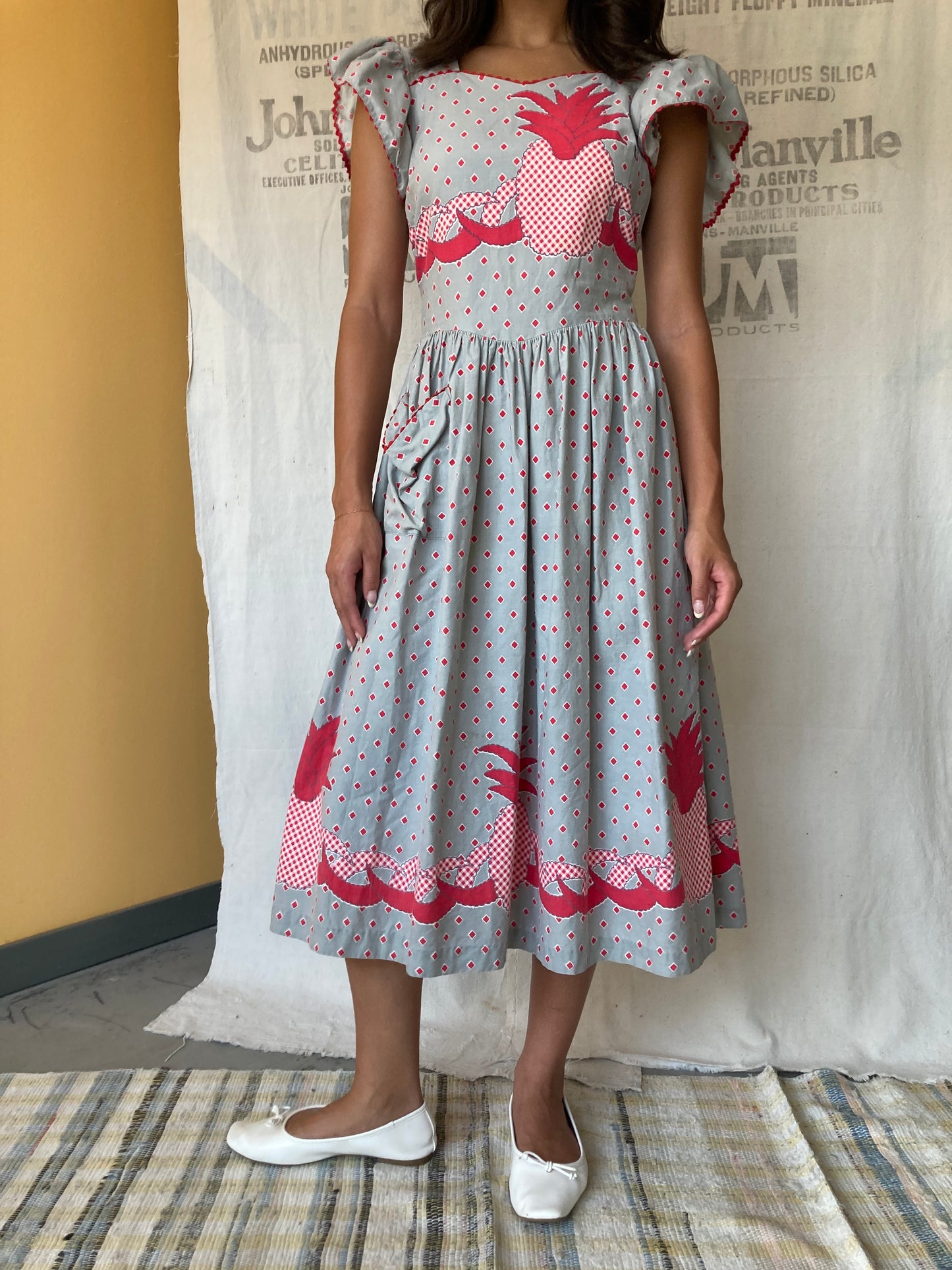1930s 1940s Cotton Pineapple Novelty Print Dress